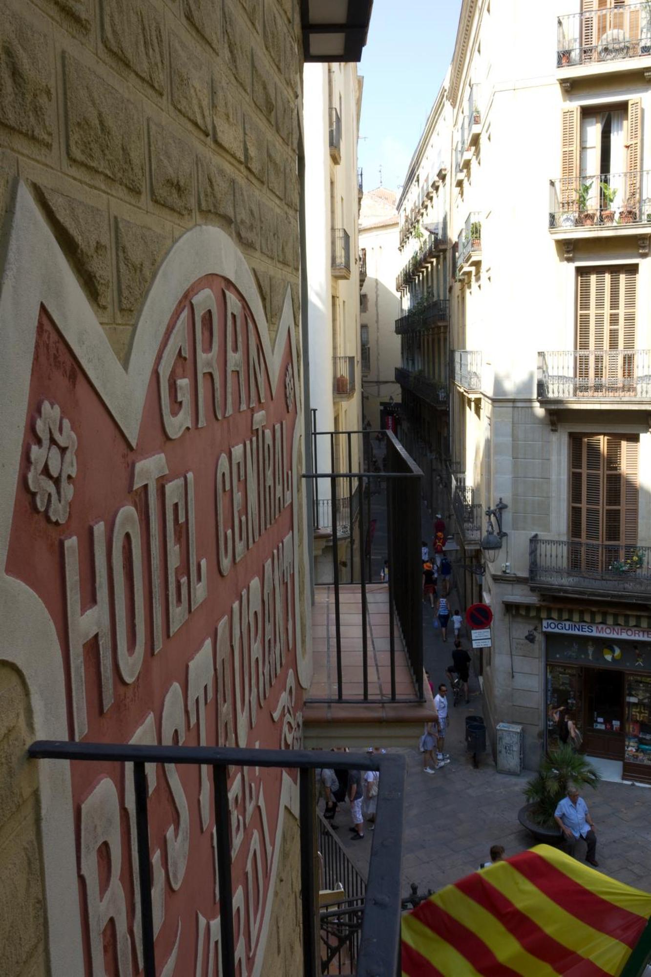 Hotel El Jardi Barcelona Exterior foto